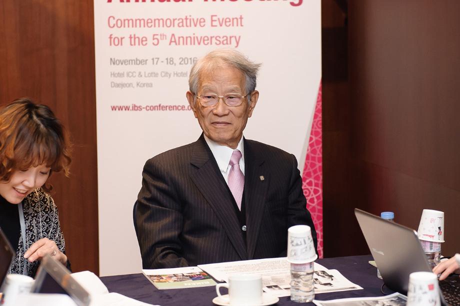 Matsumoto Hiroshi, President of RIKEN at the press conference 3