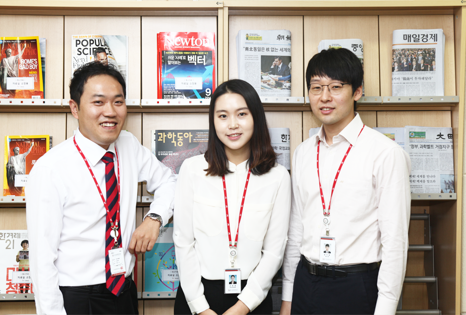 IBS와 함께 성장하는 모습 지켜봐 주세요. 좌로부터 김봉재, 고은경, 표지호 행정원.