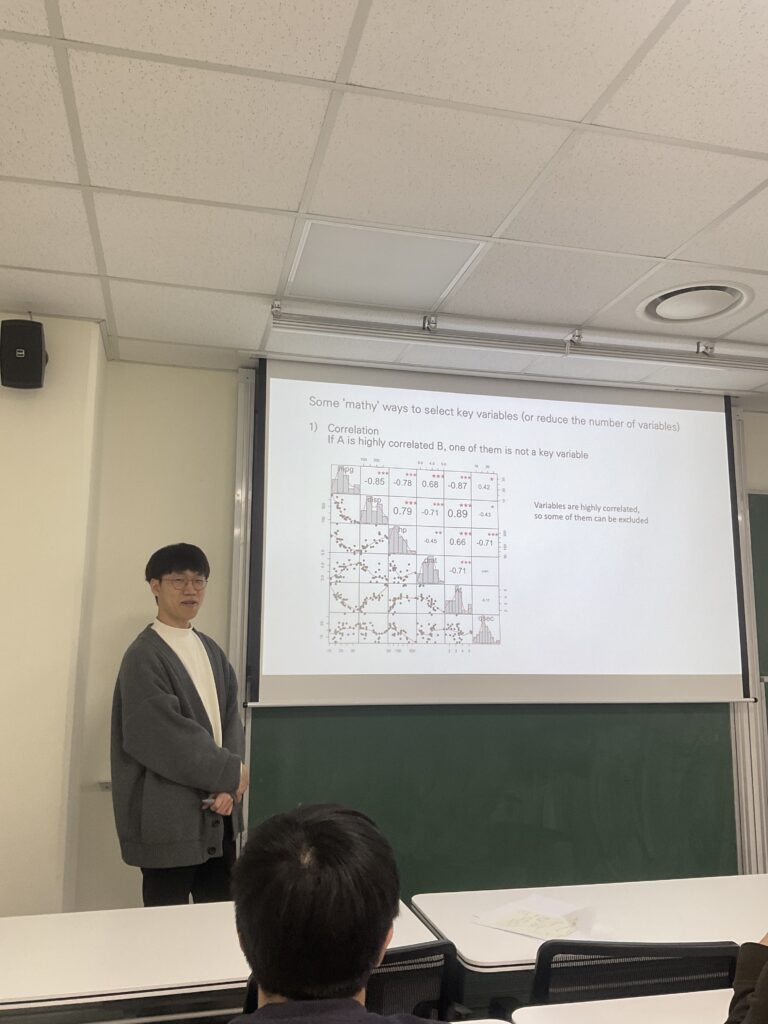 Seokjoo Chae gave a talk on “Optimal information networks: Application for data-driven integrated health in populations” at the Journal Club