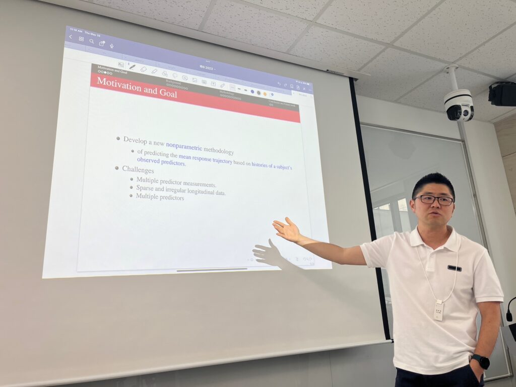 Seonjin Kim gave a talk titled “Nonparametric predictive model for sparse and irregular longitudinal data” at the IBS Biomedical Mathematics Seminar