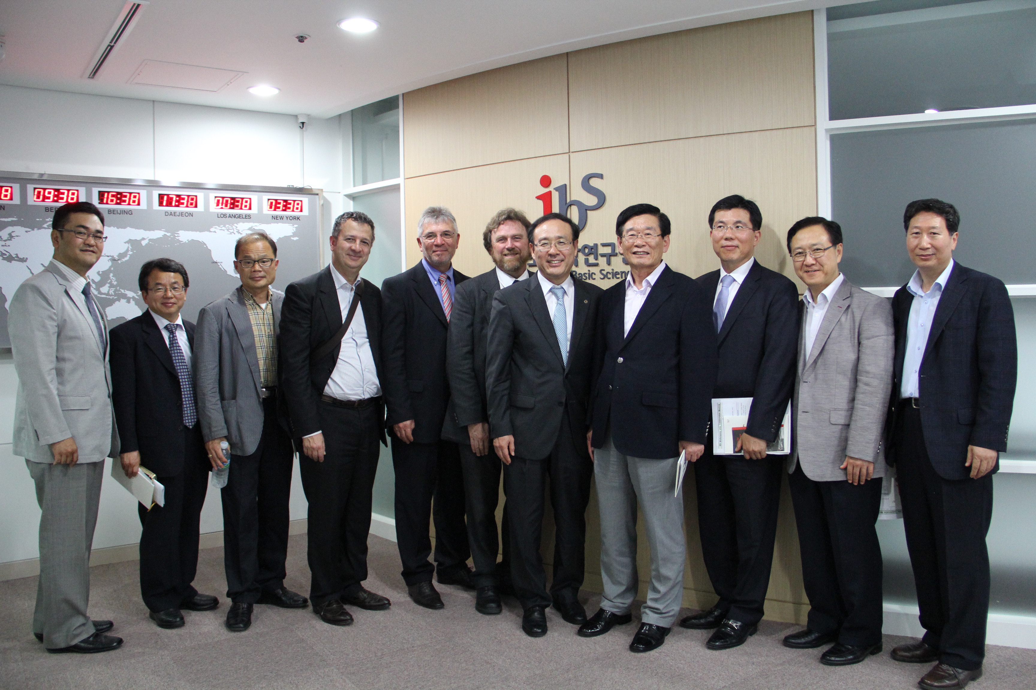 Wollongong University Members’ Visit to IBS