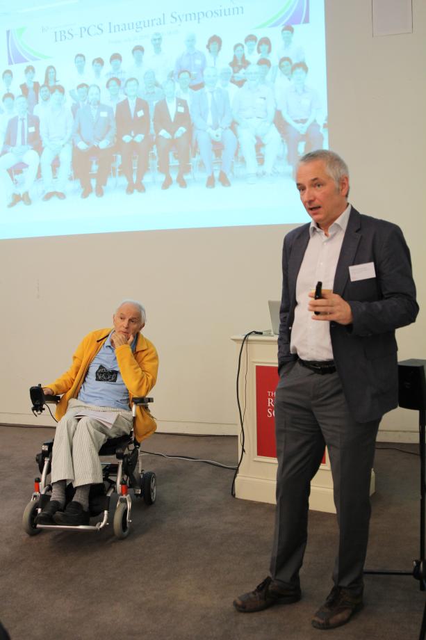 Professor sir Harry Kroto FRS 2