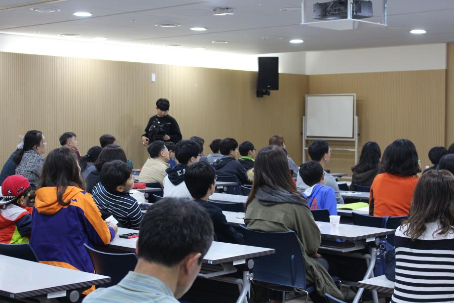 Science talk in the Library (SEJONG)