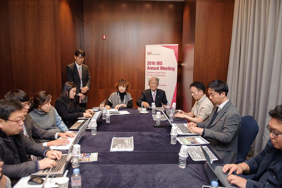 Matsumoto Hiroshi, President of RIKEN at the press conference