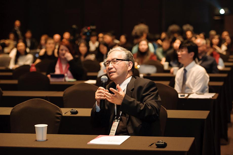 Axel Timmermann, Professor of the University of Hawaii at the public lecture session 8