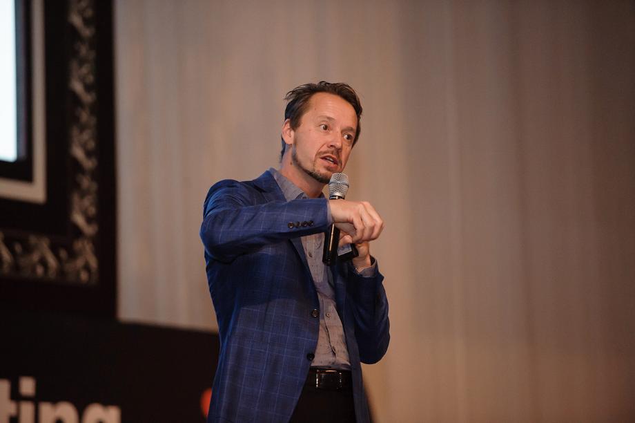 Andreas Heinrich, Professor at Ewha Womans University at the public lecture session 6