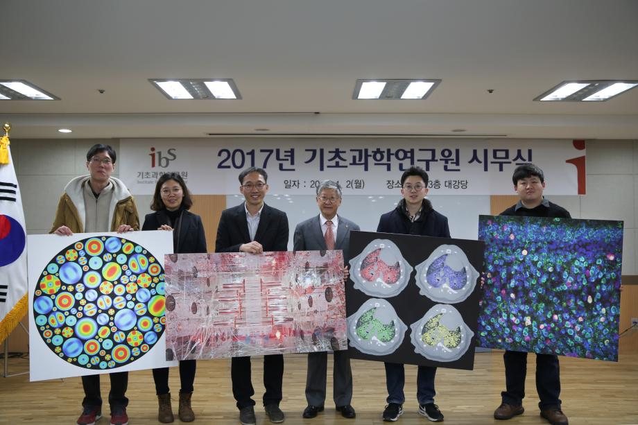 prize winners' photo