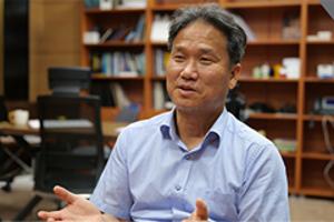 극한의 빛으로 우주의 신비를 밝힌다