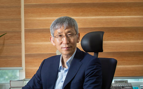 [IBS PEOPLE] 탄화수소를 유용물질로 바꿀 촉매를 찾아서