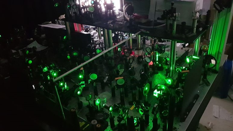 기초과학연구원(IBS) 분자 분광학 및 동력학 연구단이 개발한 초고속 홀로그램 현미경의 모습. (출처: IBS)