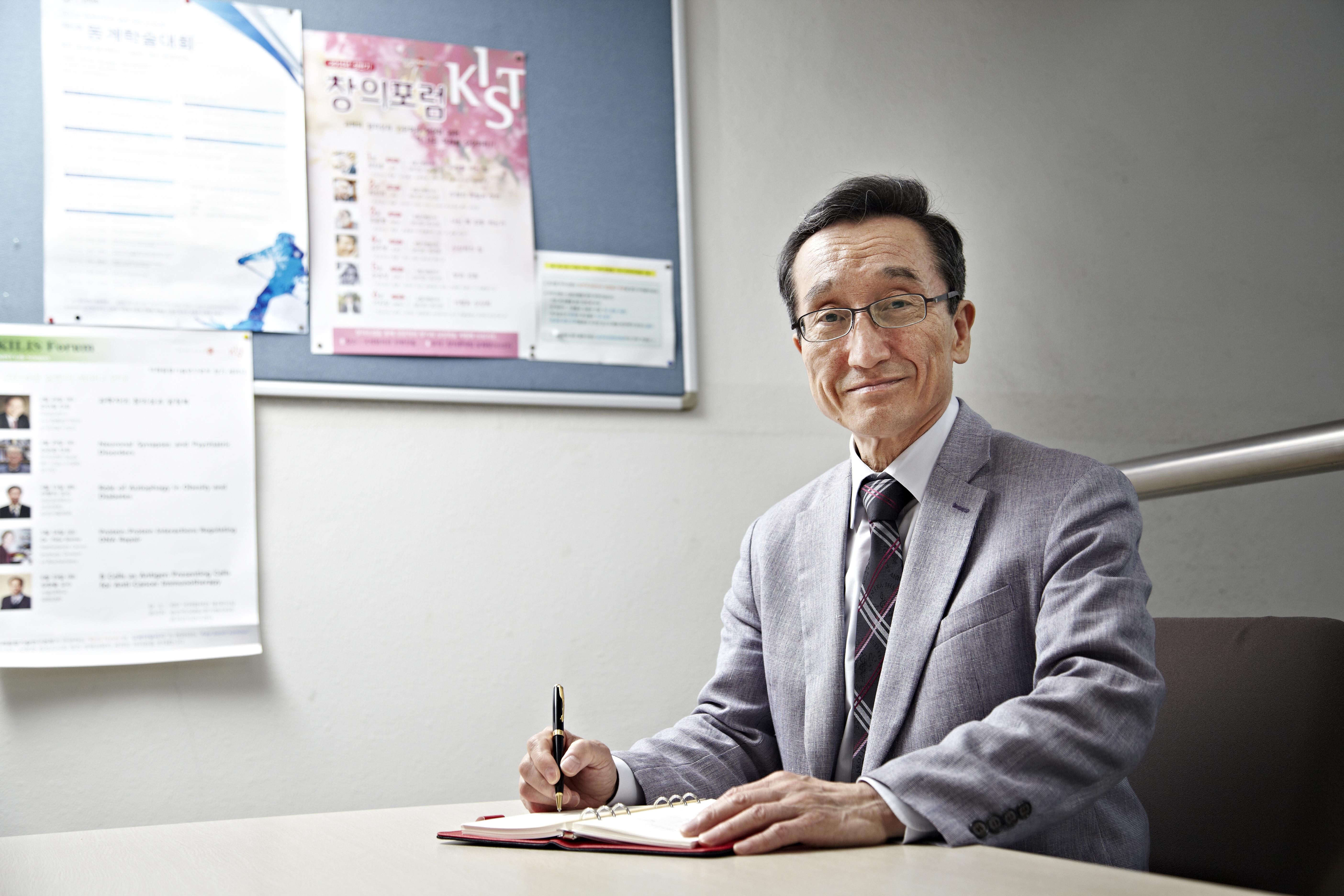 ▲ IBS Center for Cognition and Sociality Honorary Research Fellow SHIN Hee Sup